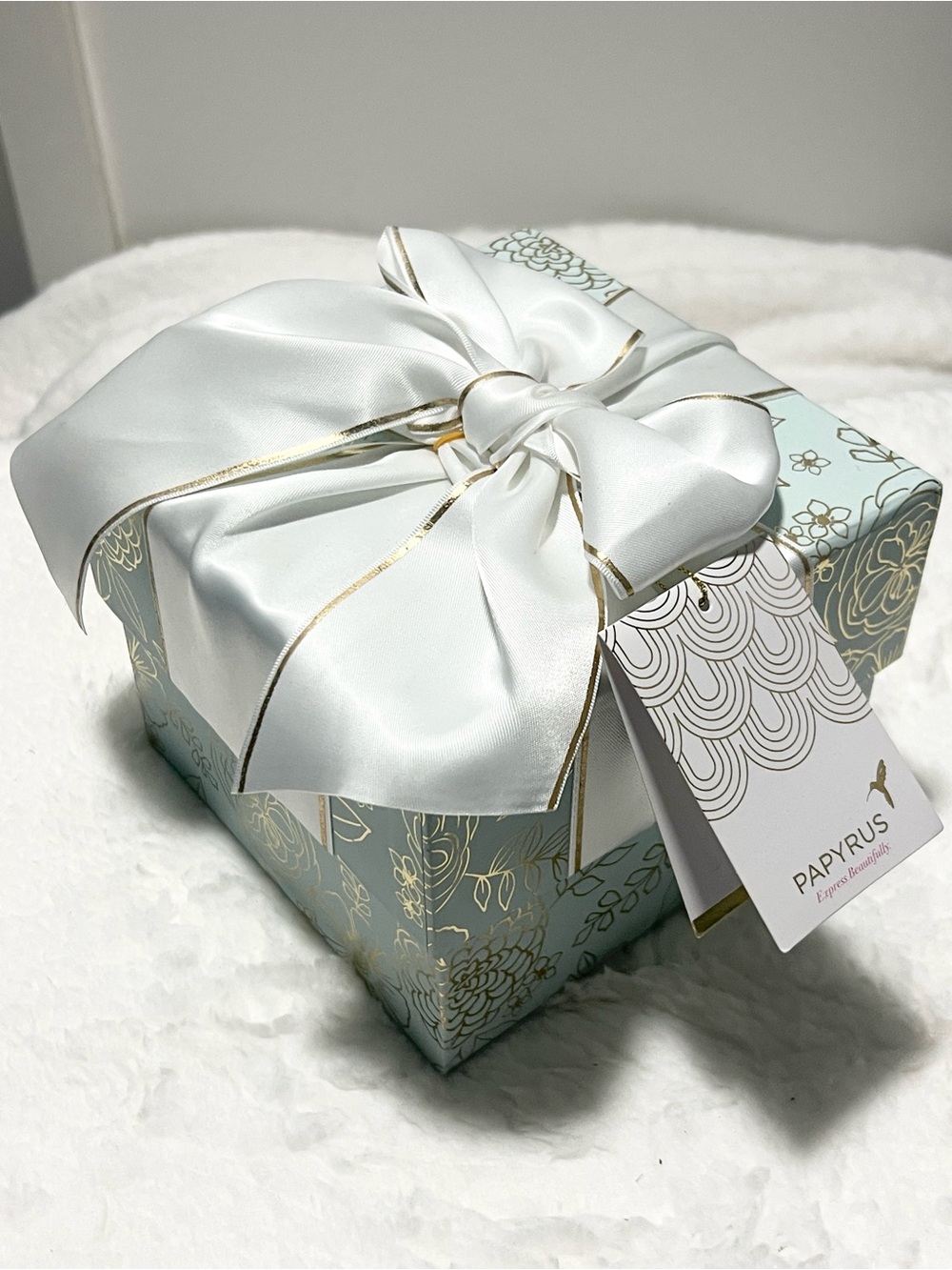 Papyrus White Satin Bow with Gold Trim Gift Box